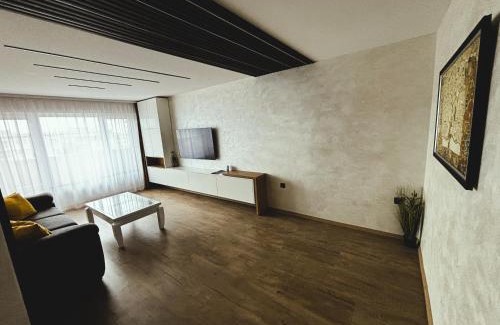 G.K. Bratya Miladinovi Apartment | Cozy Apartment 122: 4-Star Stay with Family-Friendly Amenities