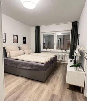 Sundheim Apartment | Modern Apartment 13 - Family-Friendly with 3 Bedrooms
