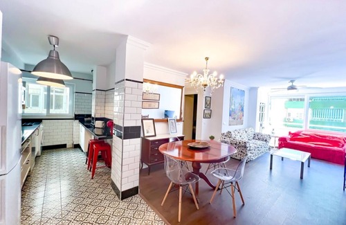 El Palo Apartment | Cozy Apartment Steps from El Palo Beach, Malaga