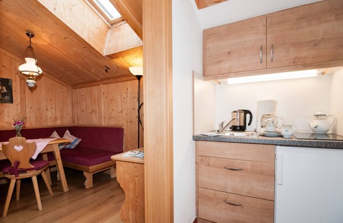 Egern Bed & Breakfast | Oceanfront Comfort at Apartment 16 - Guesthouse Apartments