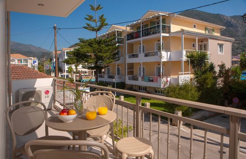 Nidri Apartment | Apartment '1br Suite with Small Balcony' with Balcony and Air Conditioning
