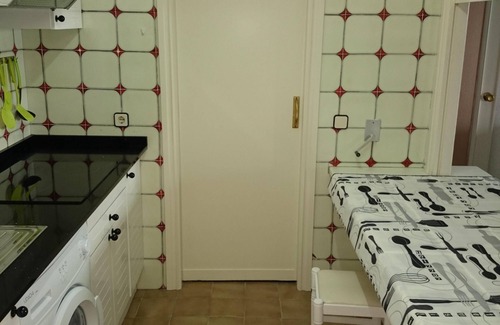 Benidorm Apartment | Beachfront Apartment in Benidorm with Ocean View & Pool
