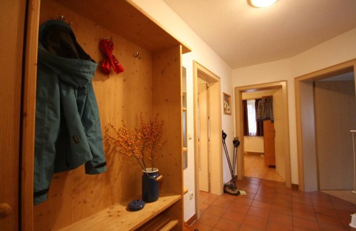 Altnußberg Apartment | Comfortable Ferienwohnung with Kitchen Amenities for Travelers