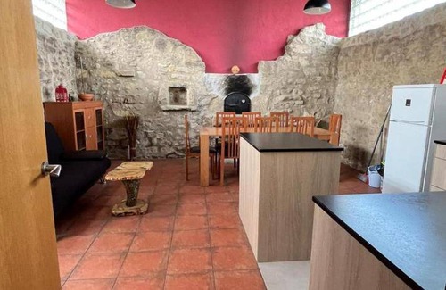 Manzanos Apartment | Cozy 2-Bedroom Apartment for Up to 8 Guests, Pet Friendly