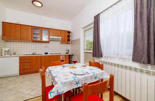Punat Apartment | Spacious 2-Bedroom Apartment for Up to 6 Guests