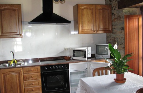 Fonsagrada Cottage | Cozy Apartment 2 Casa da Bastida with Spa and Pet-Friendly Options