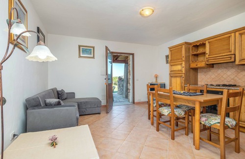 Arzachena Apartment | Relaxing Villa Retreat with Mountain View, Pool & Wi-Fi