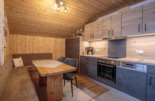 Itter Apartment | Cozy Mountain View Apartment - Appartements Grünholz
