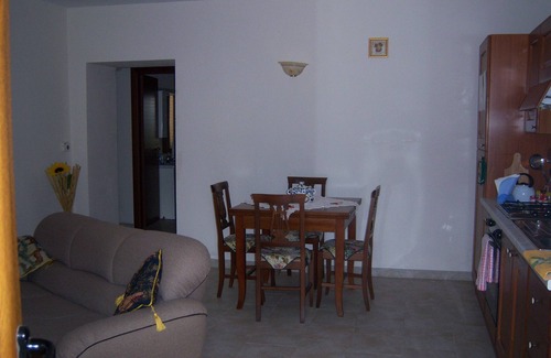 Rosignano Marittimo House | Elegant Apartment 2 at Villa Saracino - Guest Rated 9.8