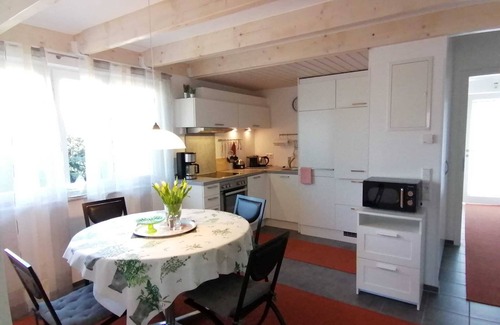 Meersburg Apartment | Apartment '2' with Shared Garden and Wi-Fi