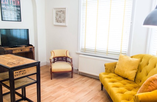 Norwich Cottage | Convenient Apartment 2 | Walk to Norwich City Centre!