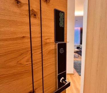 Jahorina Apartment | Luxury Retreat at Aparthotel Zlatni Javor - 9.9/10 Rating