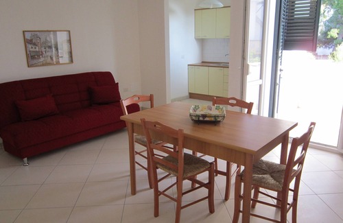 Marina di Mancaversa Apartment | Seaside Apartment with Pool and Garden Near Gallipoli