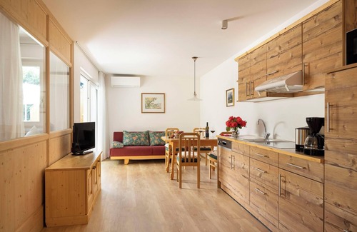 Nalles Apartment | Discover Apartment "2SZ Weißburg" with Pool and Mountain Views