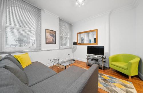 Lime Street House | Cozy Apartment 3, 48 Bishopsgate by City Living London