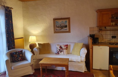 Uttendorf Apartment | Cozy Apartment 3 at Pension Bäckenhäusl with Spa & Kitchen