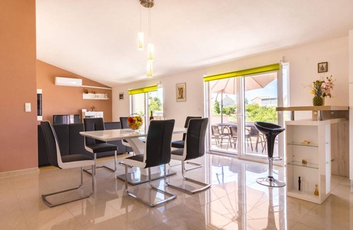 Solin Apartment | Spacious 3-Bedroom Family Apartment for Up to 6 Guests
