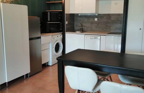 La Baule-Escoublac Apartment | Ideal Apartment Steps from La Baule Bay with Ocean Views