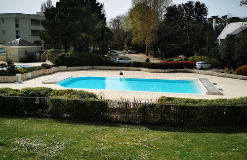 La Baule-Escoublac Apartment | Ideal Apartment Steps from La Baule Bay with Ocean Views
