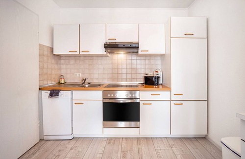 Hillgroven Apartment | Apartment '3-raum Fw 3' with Shared Garden and Wi-Fi
