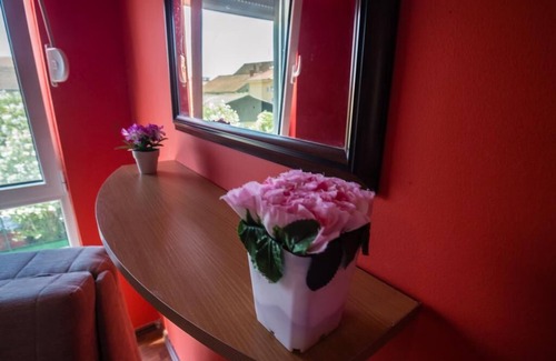 Ulcinj Apartment | Family-Friendly Retreat with Ocean Views, Steps from Beach