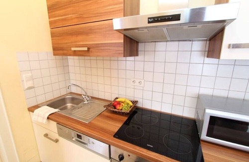 Penzing Apartment | Family-Friendly 3-Bedroom Apartment with Great Amenities