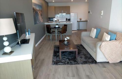 Wallaroo Apartment | Oceanfront Apartment 3 at Wallaroo Marina - Rated 9/10