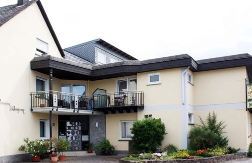 Schweich Apartment | Perfect Apartment 3 with Balcony at Pension Wagner