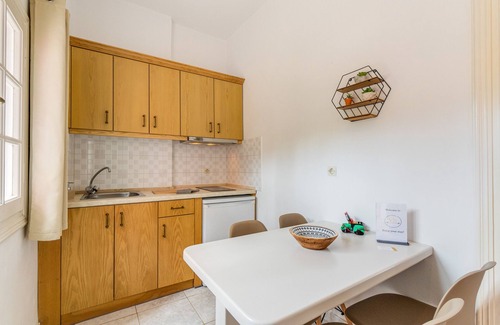 Astrakeri Apartment | Oceanfront Apartment '3' with Sea View & Wi-Fi Amenities