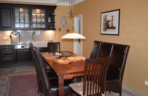 Ahaus House | Family-Friendly Apartment 3 Wulf with Pool & Breakfast