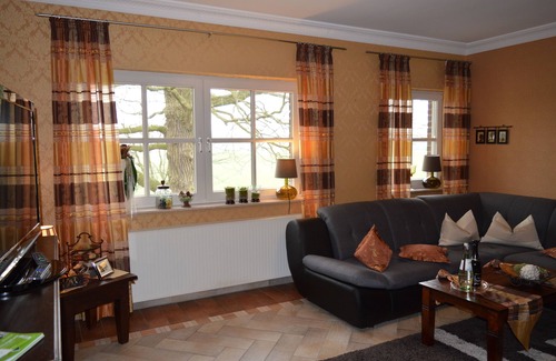 Ahaus House | Family-Friendly Apartment 3 Wulf with Pool & Breakfast