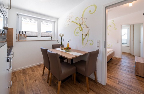 Hagnau Apartment | Apartment '303' with Shared Garden, Wi-Fi and Air Conditioning