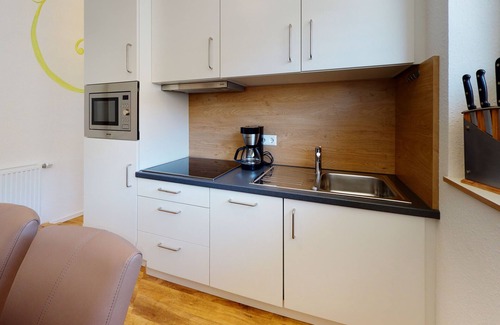 Hagnau Apartment | Apartment '303' with Shared Garden, Wi-Fi and Air Conditioning
