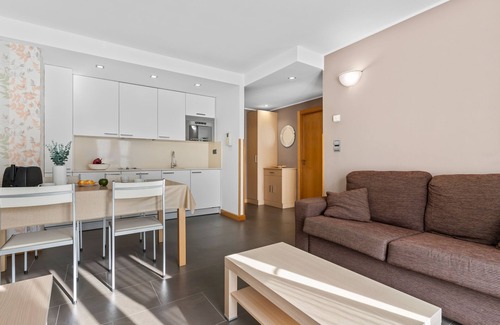 Cangas de Onis Apartment | Family-Friendly 3ºa Apartment with Balcony & Wi-Fi