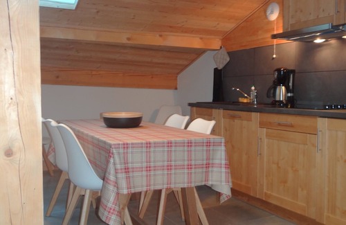 Chatel Apartment | Cozy Apartment in CHÂTEL Center with Spa & Lake View