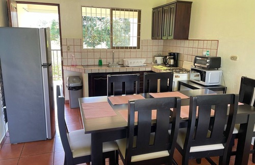 Barrio Pilo Apartment | Cozy Apartment 4: Vista al Volcán with Pool & Spa Access