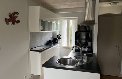 Saint-Briac-sur-Mer Apartment | Family-Friendly Apartment for 4-6 Guests with Kitchen