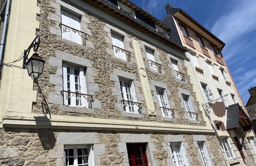Saint-Briac-sur-Mer Apartment | Family-Friendly Apartment for 4-6 Guests with Kitchen
