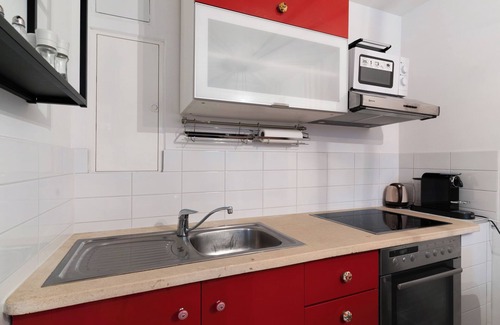 Rheinhausen Apartment | Apartment '4 Mit 2 Schlafzimmer' with Shared Terrace and Wi-Fi