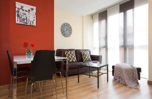 Haro Apartment | Perfect Apartment for 4 in Haro, La Rioja with Spa Access