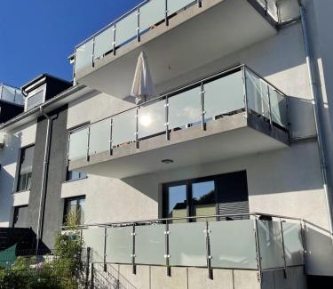 Runingen Apartment | Elegant Apartment with Balcony and Modern Amenities in Braunschweig