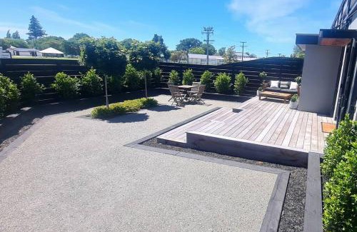 Blenheim Apartment | Modern Loft Apartment 5 at Haddin Court - Family Friendly Stay