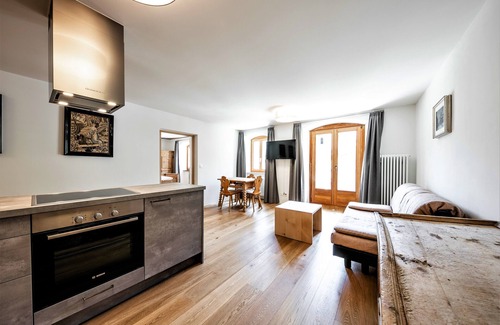 Mustair Apartment | Accessible Apartment 5 at Münsterhof with Spa Amenities