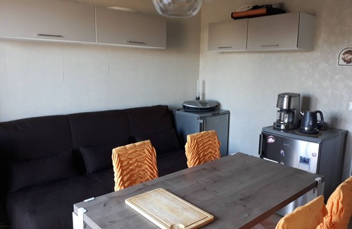 Merville-Franceville-Plage Apartment | Seaside Apartment for 5: Oceanfront with Pool & Wi-Fi