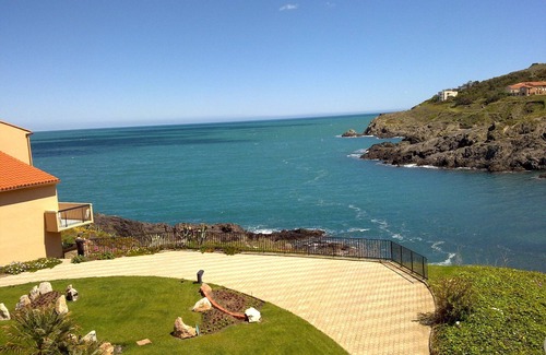 Collioure Apartment | Seaside Apartment for 5 with Pool and Ocean View in Collioure