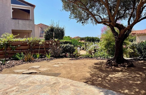 Lumio Apartment | Apartment 57m², 4 people, 2 bedrooms, garden, quiet, air conditioning, wifi, creek 150m away
