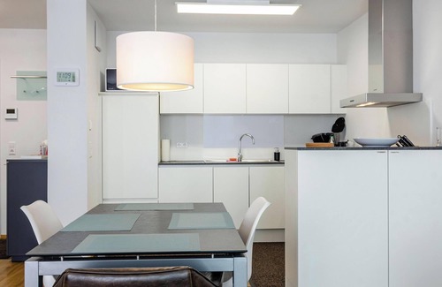 Ueberlingen Apartment | Cozy 1-Bedroom Apartment with Balcony and Breakfast Included
