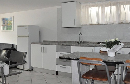 Gianola Apartment | Cozy Apartment 5P EC with Ocean View, Steps from the Sea