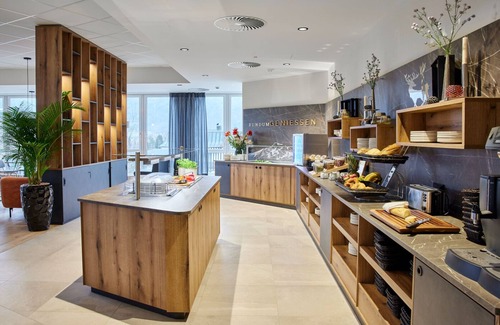 Gmain Apartment | Spacious Apartment 6 with Breakfast Buffet for Up to 4
