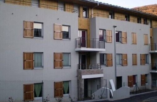 Bourg-Saint-Maurice Apartment | Ideal Apartment 6: Lake View, Pool & Spa Near Funicular